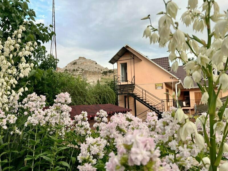 Гостевой дом Под крепостью, Судак, Крым